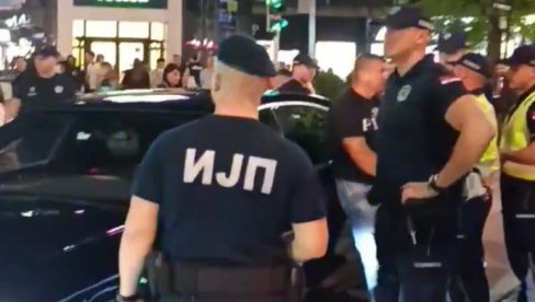 HAOS U NIŠU: Vozio suprotnim smerom kroz centar grada, građani ga opkolili i držali sve dok nije stigla policija (VIDEO)