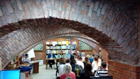 “SRPSKA KONTROVERZIJA“ NAPUNILA SALU: Održana promocija knjige Vladimira M. Ristića u Jagodini