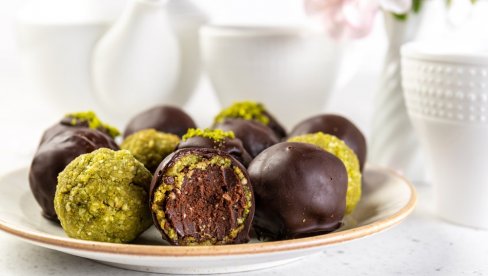 DOMAĆE MOCART KUGLE: Napravite najpoznatije čokoladne loptice na svetu