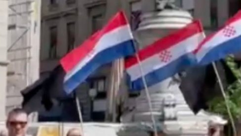 HRVATI DIVLJAJU PRED PRAVOSLAVNOM CRKVOM U ZAGREBU: Uz ustašku zastavu pevaju Tompsonovu pesmu (VIDEO)