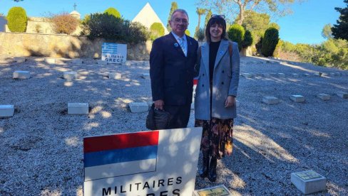 DIV JUNAK DEDA MILOJKO JUNAK FILMA: Nebo pamti, spomenici ostaju