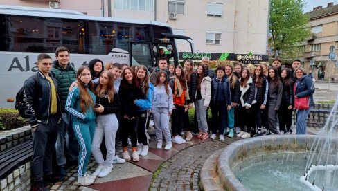 OBILAZE PRAG, BEČ I BUDIMPEŠTU: Nagradno putovanje za srednjoškolce iz Svilajnca