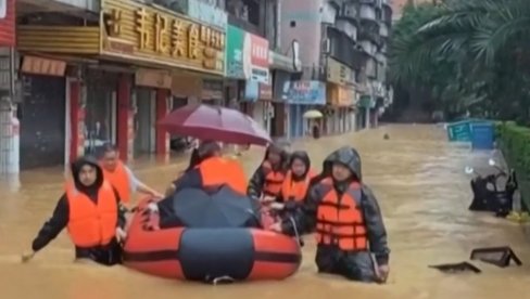 VELIKE POPLAVE U KINI: Evakuisano više od 60.000 ljudi u provinciji Guangdung (FOTO/VIDEO)
