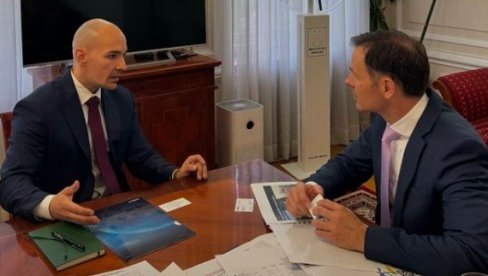 SRBIJA SE SPREMA ZA LETEĆI TAKSI: Ministar Mali razgovarao sa regionalnim direktorom Erbasa (FOTO)
