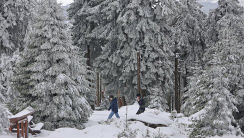 PUTNI PRAVCI BLOKIRANI, VREME PRAVO ZIMSKO: U naredna dva dana očekuje se obilni sneg u ovim predelima Evrope