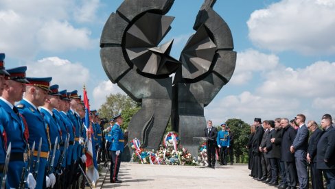 AKO IH ZABORAVIMO, UMREĆE PONOVO: Obeležen Dan sećanja na žrtve Holokausta, genocida i druge žrtve fašizma