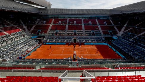 IZNENAĐENJE I MADRIDU: Šesta teniserka sveta eliminisana u osmini finala