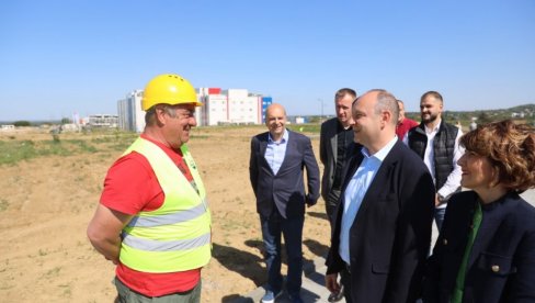 MIŠELUK 3 ZA 30 HILJADA ŽITELJA: Evo kako teku radovi u Petrovaradinu (FOTO)