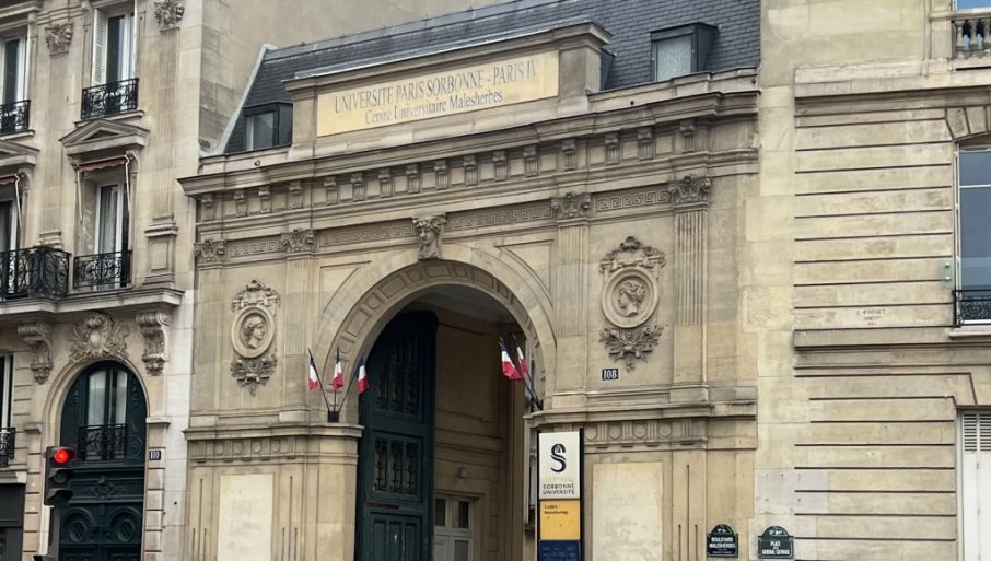 STUDENTI GAZU "UPISALI" NA PREDSTOJEĆE EVROPSKE IZBORE: Pobuna pariskih visokoškolaca dobila snažan odjek na francuskoj političkoj sceni