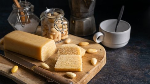 РЕЦЕПТ ЗА МАРЦИПАН МАСУ: Основни рецепт за слатко тесто од бадема који можете искористити за безброј колача