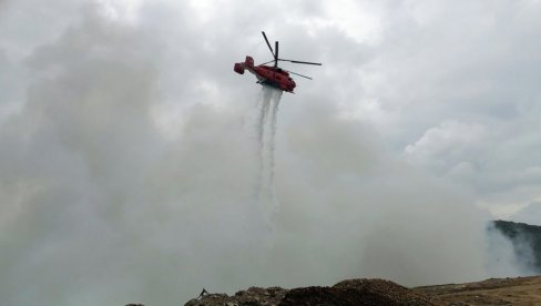 MUP UPUTIO HELIKOPTERE KA UŽICU: Gase požar na deponiji Duboko (FOTO)
