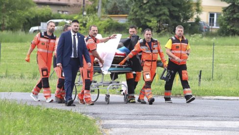 ФИЦО СЕ СЕЋА АТЕНТАТА: Премијер Словачке био свестан када је допремљен у болницу