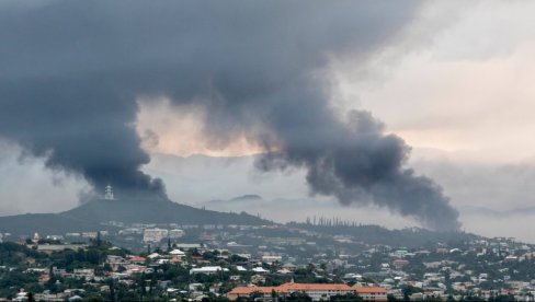 НАЗИРЕ ЛИ СЕ СМИРИВАЊЕ ТЕНЗИЈА? Ванредно стање на Новој Каледонији биће укинуто за сада