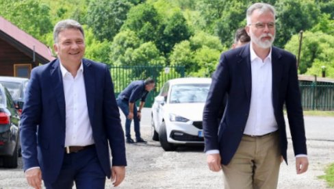 ЗА БОЉИ ЖИВОТ СВИХ ГРАЂАНА СРБИЈЕ: Бивши и садашњи министар настављају пут дигитализације
