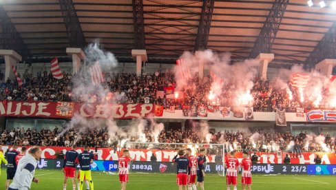VATRENO! Ovako su navijači i fudbaleri Crvene zvezde proslavili osvajanje Kupa Srbije i duplu krunu (VIDEO)