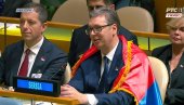 SVAKI PUT ĆU DA JE NOSIM! Vučić o zastavi u UN - Vidim da nekim drugima smeta naša zastava, srećan sam što sam se setio da je ponesem