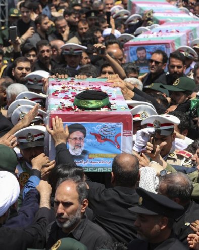 SAHRANJEN EBRAHIM RAISI: Milioni građana ispratili iranskog predsednika do večne kuće