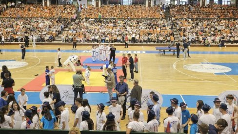 SPEKTAKL ZA PAMĆENJE U NOVOM SADU Otvorene 12. Olimpijske sportske igre učenika Srbije