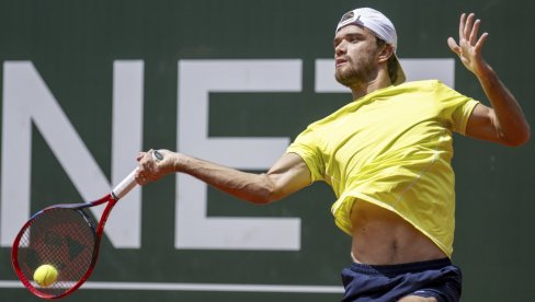 ČEH JE PREDAO POSLEDNJI MEČ: Italijan igra po sistemu toplo-hladno