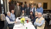 ČETUJEMO TAČNO U PET PO PODNE: U zlatnom dobu, veseli i beskrajno šarmantni, 11 nekadašnjih đaka proslavilo 70 godina mature (FOTO)