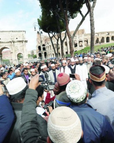 БРАНЕ ИСЛАМ ИЗ ФОНДОВА ЕВРОПСКЕ УНИЈЕ: Брисел финансирао извештај НВОо наводној мрежи против муслимана