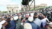 MOLE SE ALAHU I ITALIJU NE PRIZNAJU: Neregistrovani muslimanski centri niču tajno na Apeninskom poluostrvu kao pečurke
