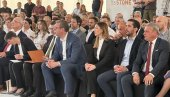 VUČIĆ U ČAČKU: Predsednik na polaganju kamena temeljca za novu fabriku PWO Group (VIDEO)