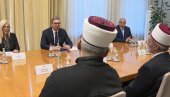 Vučić na sastanku sa delegacijom Islamske zajednice Srbije (VIDEO)