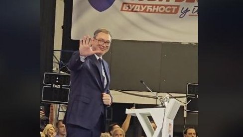 OVACIJE VUČIĆU: Pogledajte kako je narod pozdravio predsednika Srbije na mitingu u Beogradu (VIDEO)