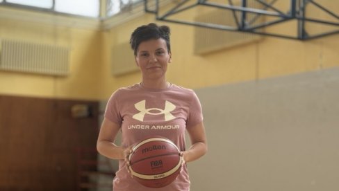 НОВИНАРКА КОЈА ЈЕ ПОСТАЛА НАСЛОВ: Спортско чудо у Србији - окупила "отписане" кошаркашице и сви сад причају шта је са њима урадила