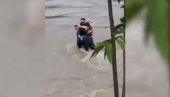 NESTALI U POPLAVI: Ovo su troje mladih koje je odnela voda (FOTO/VIDEO)