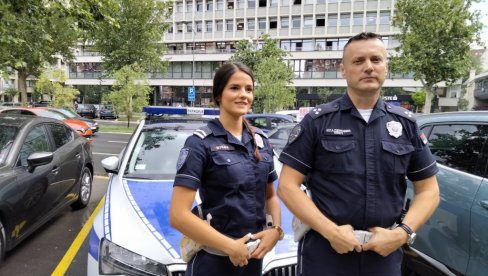 NAŠA DUŽNOST JE BILA DA POMOGNEMO: Novosadski saobraćajaci  Jovana Šukara i Darko Mladenović spasli život mladiću
