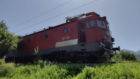 UŽAS U PANČEVU: Voz udario u automobil u kom su bili otac i ćerka
