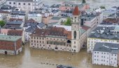 НЕМАЧКА ПОД ВОДОМ: Драматична ситуација у Баварској - на снази највиши степен упозорења (ФОТО)