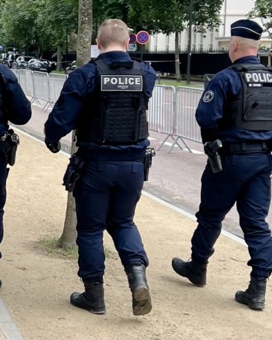 DRAMA U ŠKOLI: Učenik pretio nastavniku pa napao direktora