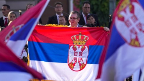 ВУЧИЋ СУМИРАО ПРОТЕКЛУ НЕДЕЉУ: Поносан на чињеницу да представљам земљу која је слободна и независна (ВИДЕО)
