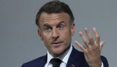 MAKRON IZMEĐU DVE VATRE: Francuski predsednik pokušava da preokrene političku situaciju u zemlji
