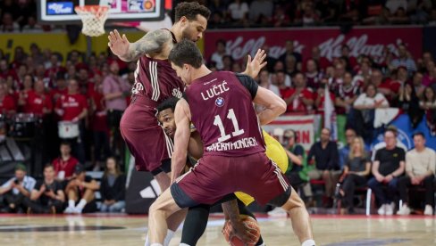 LUČIĆ PODIGAO ŠAMPIONSKI PEHAR: Alba srušena u finalu