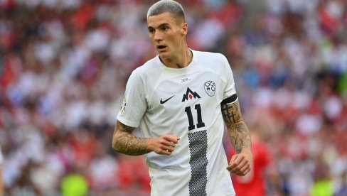 SPREMAJU SE BOMBE NA OLD TRAFORDU! Mančester junajted zainteresovan za Votkinsa i Šeška