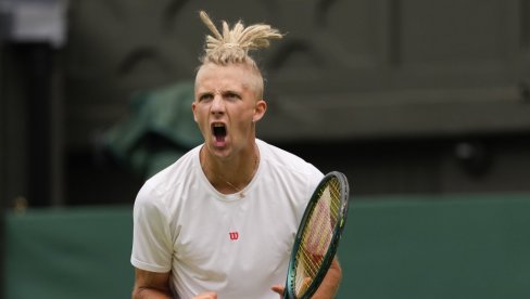 БИТКА ЗА ТРЕЋЕ КОЛО: Естонац на тешком задатку