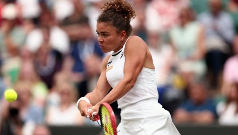 UBEDLJIVA POBEDA ITALIJANKE: Paolini u osmini finala Vimbldona