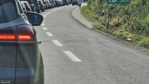 ТРЕНУТНО СТАЊЕ НА ГРАНИЦАМА: На Батровцима се чека 2 сата, ево каква је ситуација на другим прелазима