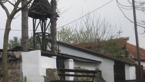 TRADICIJA OBELEŽAVANJA LETNJE SVETE PETKE U VRANJSKOJ KRSTASTOJ DŽAMIJI   Svetinja kraj Belog mosta