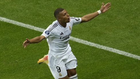 REAL MADRID DEVETI PUT SVETSKI KLUPSKI ŠAMPION: Mbape i Vinisijus srušili Pačuku i kraljevićima doneli novi pehar