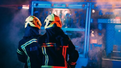 ПОЖАР НА ПИЈАЦИ У ВОЛГОГРАДУ: Спашено шесторо људи, евакуисано 600