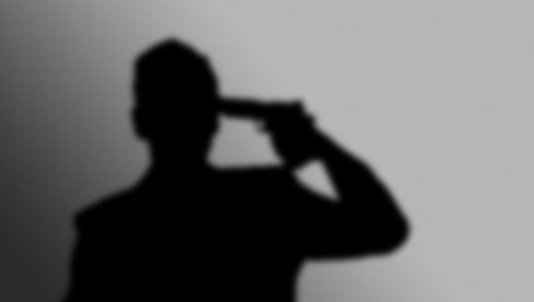 ТИНЕЈЏЕР УЖИВО СНИМИО САМОУБИСТВО, СВИ ГЛЕДАЛИ И - ЋУТАЛИ! Трагедија у мађарској, дечак (18) се обесио у дворишту куће