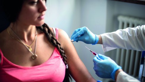 SRBIJA MEĐU PRVIMA DOBIJA VAKCINU PROTIV RAKA: Evo ko može da je primi i kako funkcioniše lečenje ovom inovativnom terapijom
