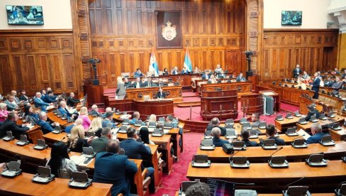 BLOKADERSKA OPOZICIJA PODNELA PREDLOG REZOLUCIJE O SREBRENICI: Da se kazni svako ko negira genocid