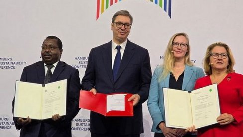 РАДУЈЕМО СЕ САРАДЊИ СА НАШИМ ПРИЈАТЕЉИМА ИЗ ЗАМБИЈЕ И АФРИКЕ: Вучић на панелу New Alliance Talks