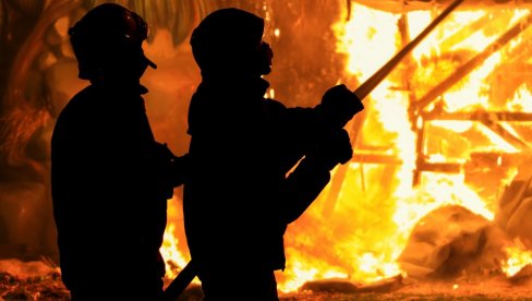 ПОЖАР ИЗАЗВАН ПИКАВЦЕМ: Хаос у Северној Македонији - стихију обуздавају и из ваздуха